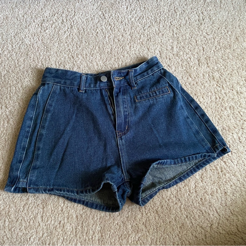 Women’s Chic Dark Blue Denim Shorts